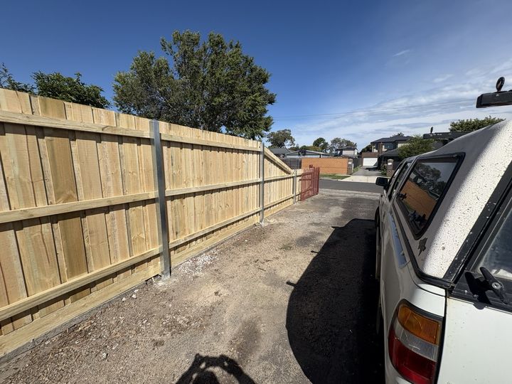 Timber driveway fence installation by HD Fencing